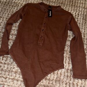 Boohoo Brown Ribbed Long Sleeve Bodysuit NWT
